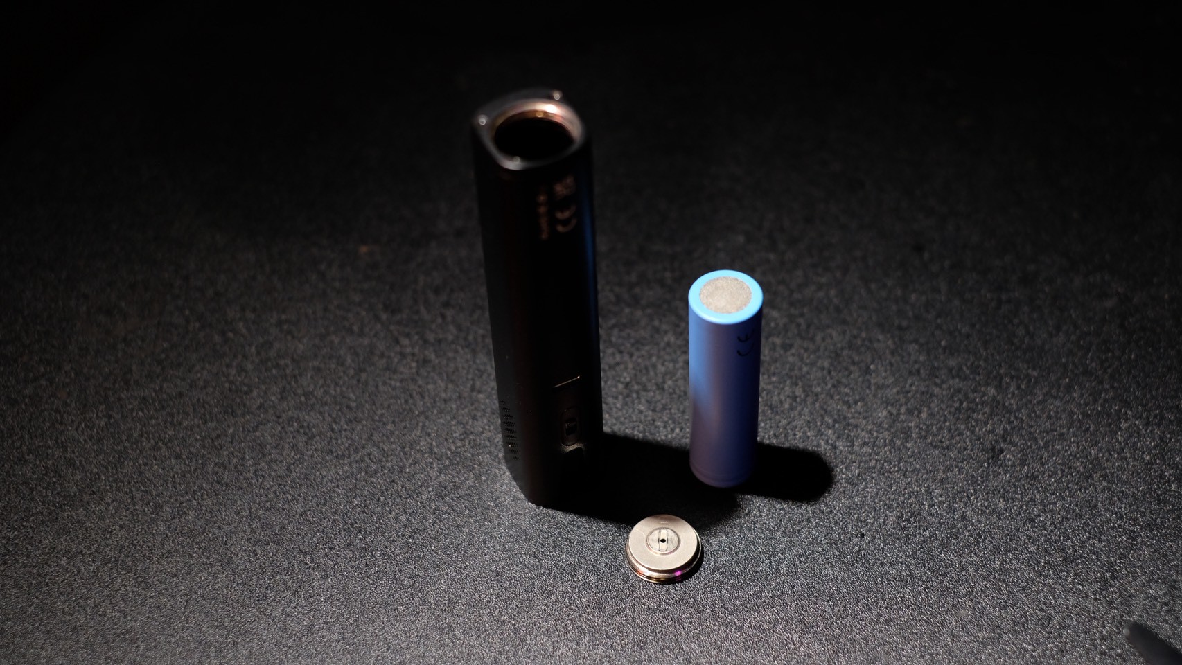 XMAX V4 Pro กับแบต 18650 ถอดออก